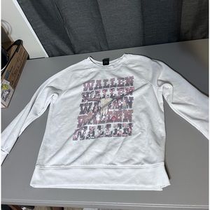 Boys large Wallen Morgan sweatshirt